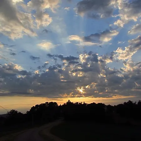 Barbonvielle ベッド・アンド・ブレックファスト 3*